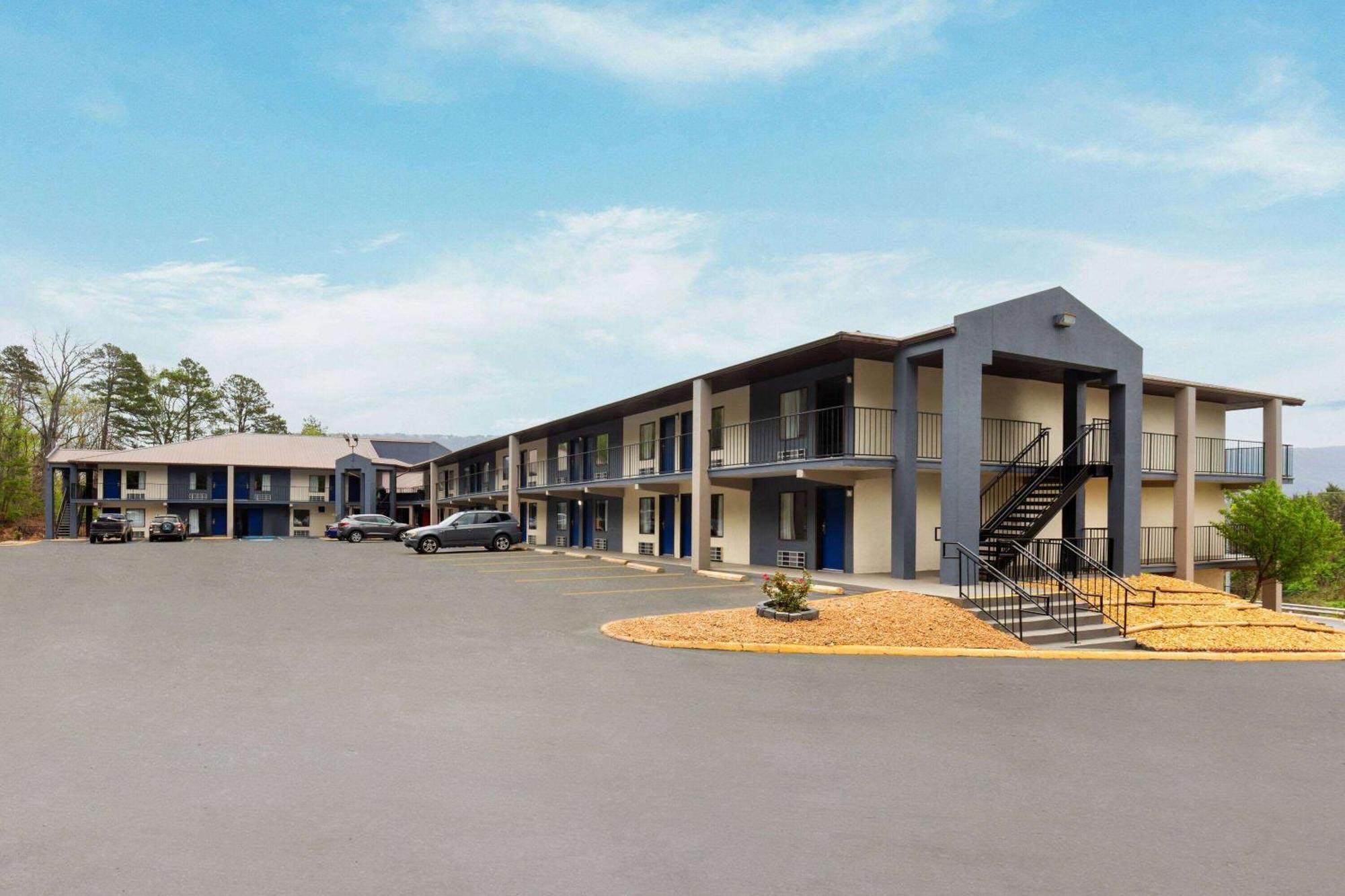 Days Inn By Wyndham Chattanooga Lookout Mountain West Eksteriør billede